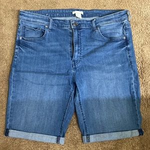 H & M Shorts